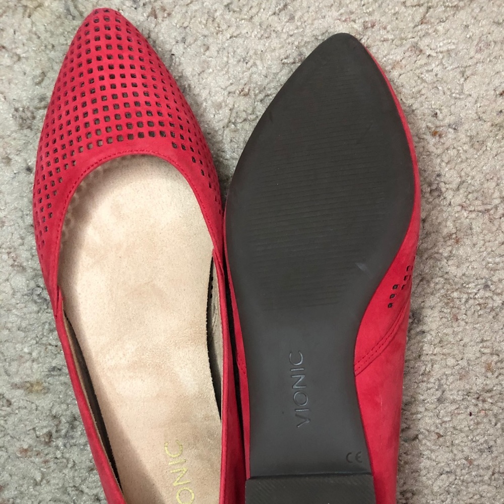 Vionic flats